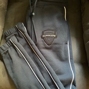 Alphalete Varsity Joggers Small